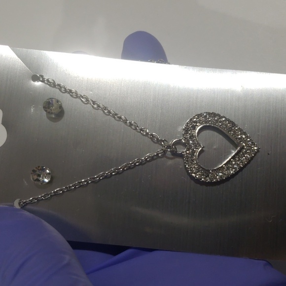 Silver Sparkling Heart Pendant Necklace & Stud Earrings - Women' Fashion Jewelry - Picture 6 of 7